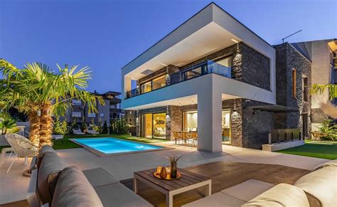 Spacious Exclusive Villa .